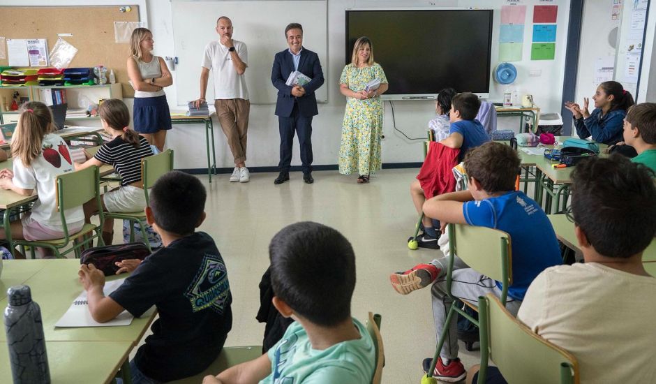 Reparto agenda escolar