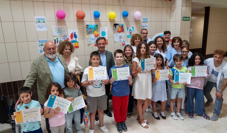 Entrega de premios del Concurso Infantil de Dibujo “Mi mundo prefiere aire limpio” en el Centro de Salud Camargo Interior